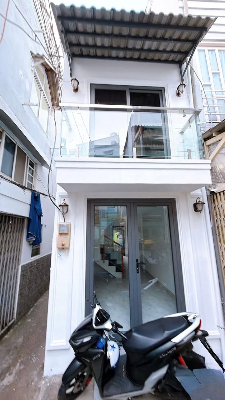 Nhà phố Hẻm 2 Bến Vân Đồn, Q4, 21m² giá 3.1 tỷ - Mới 100% chính chủ!