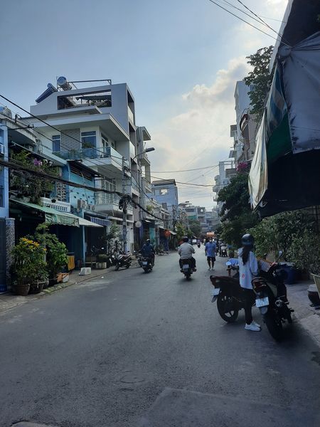 Nhà phố 4 tầng Âu Dương Lân, Quận 8 - 45m² giá nhỉnh 5 tỷ, hiếm có khó tìm!