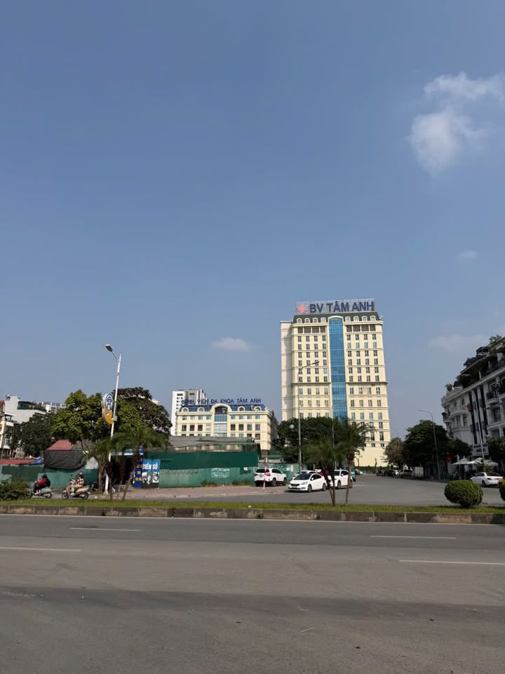 Đất mặt phố Hồng Tiến, quận Long Biên 83m² giá 37.25 tỷ - Vị trí đắc địa, kinh doanh thuận lợi!