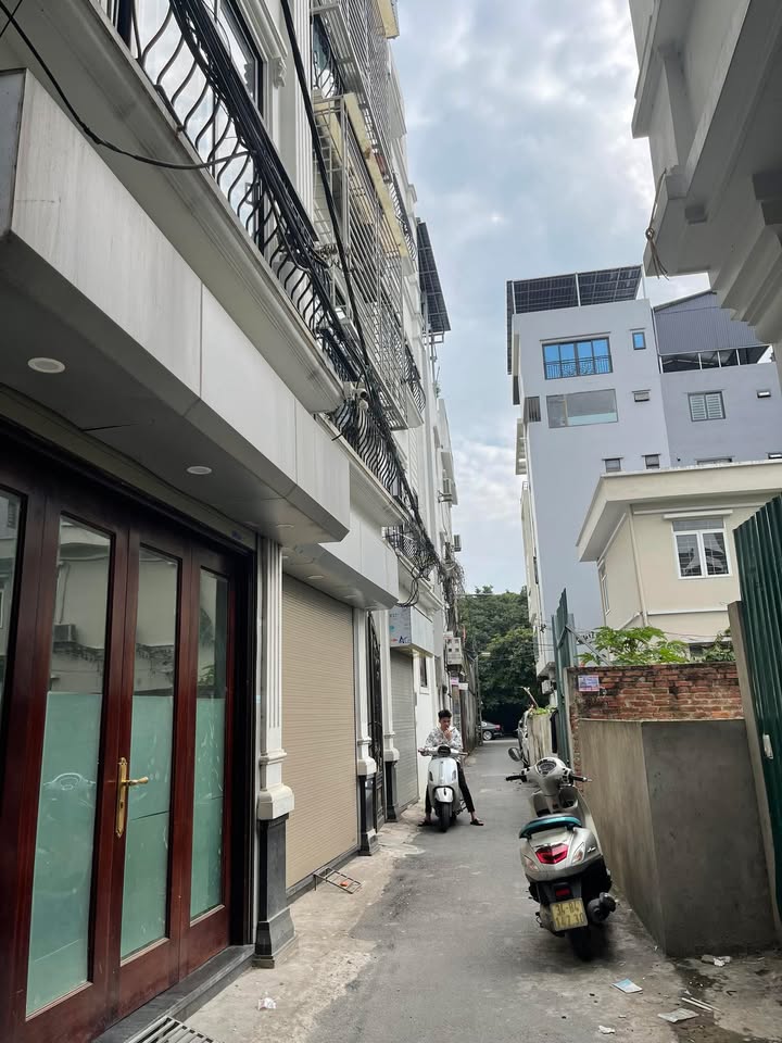 Nhà 5 tầng ngõ 45 Vũ Đức Thận, 30m² giá 7 tỷ - Tiện ích đẳng cấp