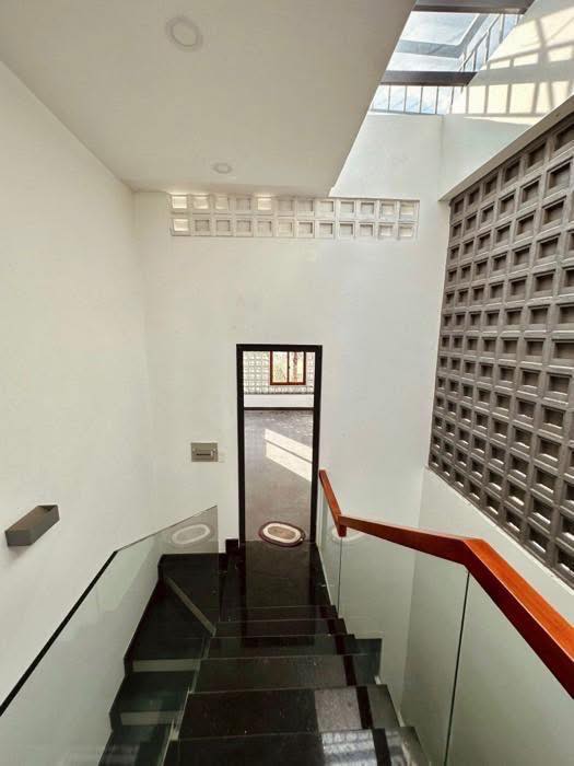 Nhà Phú Nhuận 5 tầng, 56m², giá thương lượng - Đầu tư sinh lời ngay!