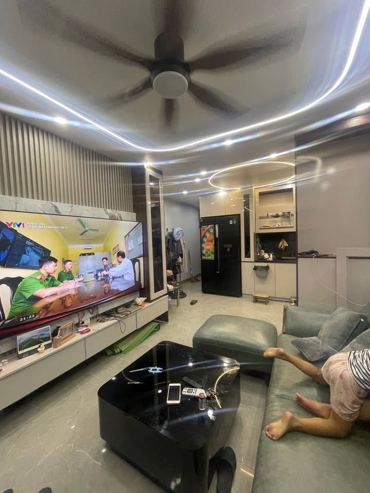 Nhà phố Phú La, Hà Đông 34m² giá 2 tỷ - Thiết kế sang trọng, nội thất cao cấp!