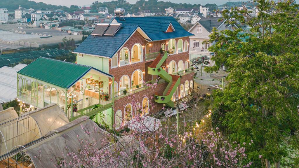 Biệt thự sân vườn Ngô Tất Tố Đà Lạt 650m² giá 36 tỷ - Không gian sống lý tưởng!