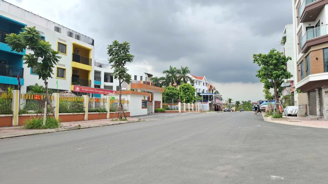 Đất nền Ngọc Thụy Long Biên 90m² giá 2 tỷ - Cơ hội đầu tư hiếm có!