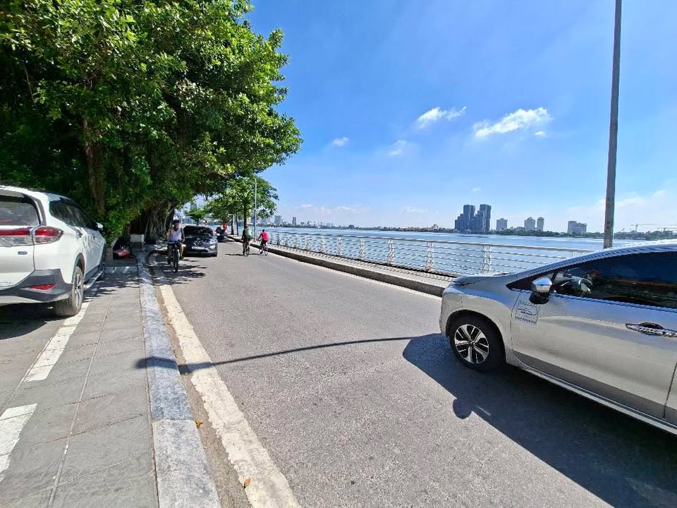 Nhà cấp 4 Lạc Long Quân, Tây Hồ 35m² giá 1.6 tỷ - Đầu tư sinh lời cao!