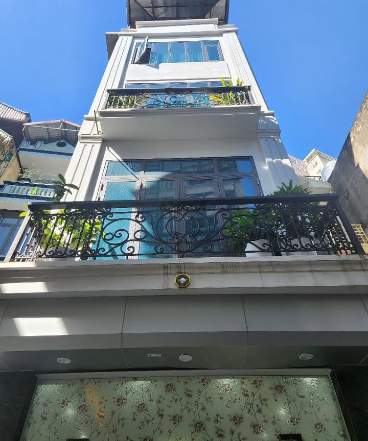 Nhà phố Khương Trung Thanh Xuân 95m² giá 20 tỷ - Kinh doanh nhộn nhịp, sổ đỏ chính chủ!