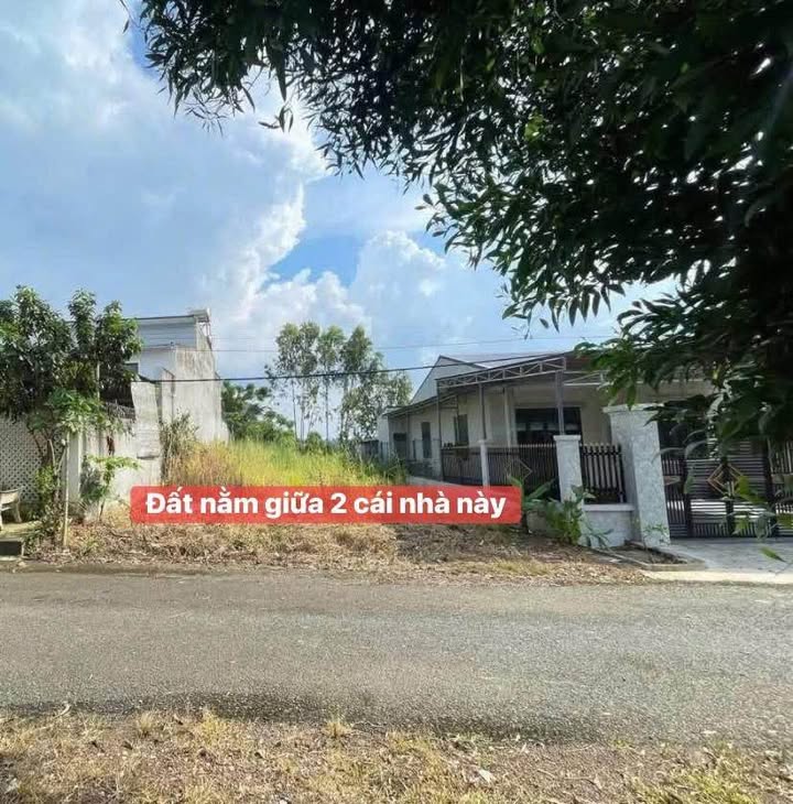 Đất nền Tiến Thành, Đồng Xoài 290m² giá chỉ 880 triệu - Cơ hội đầu tư tốt!