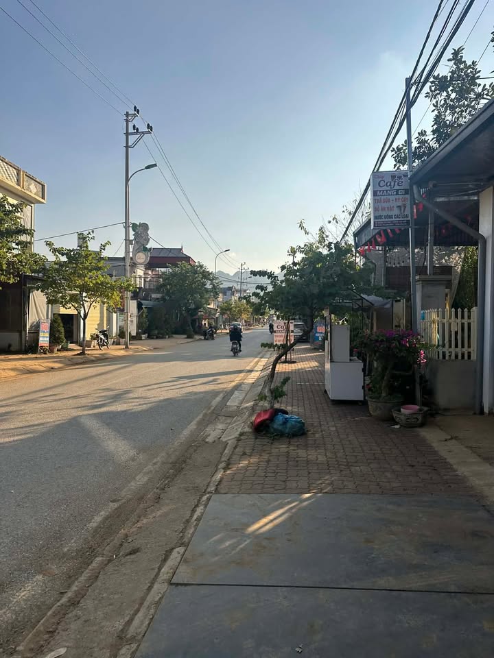 Đất nền Mộc Sơn, Mộc Châu 160m² giá 3 tỷ - Vị trí đắc địa, sẵn nhà mới!