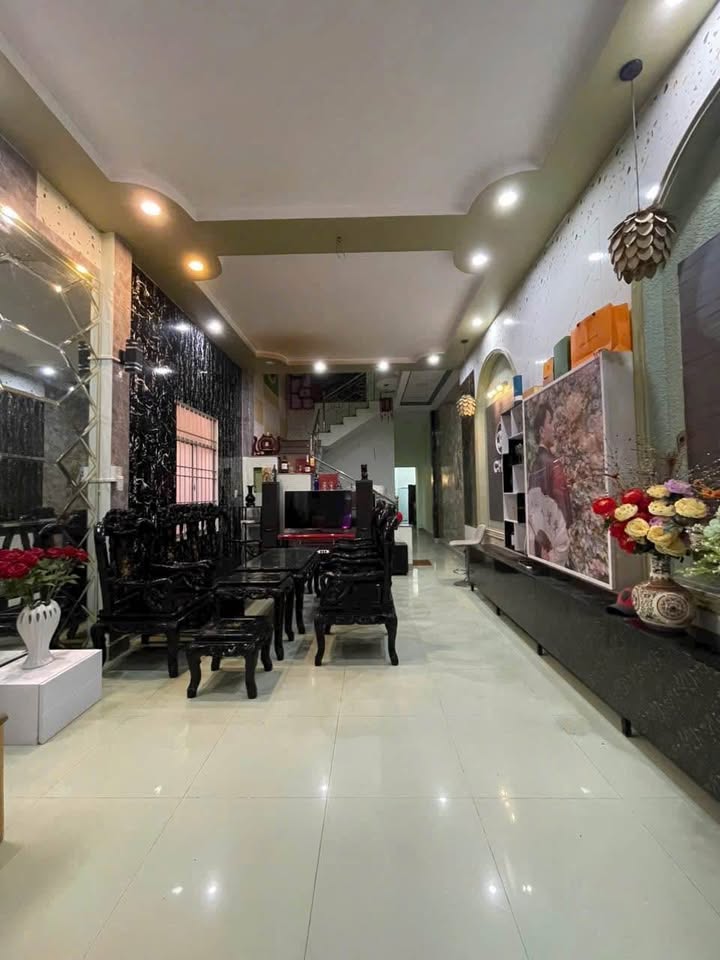 Bán nhà mặt tiền Phương Sài, Nha Trang 92m² giá 8 tỷ - Kinh doanh sầm uất!