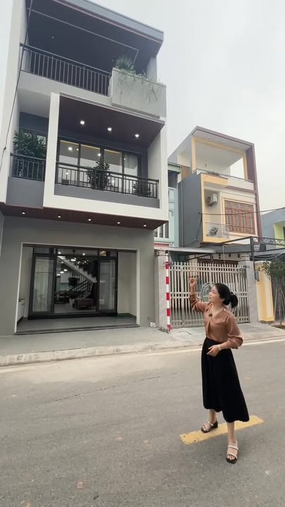 Nhà đẹp mặt đường TDP Quỳnh Hoàng, An Dương, Hải Phòng 80m² - Giá chỉ 5.5 tỷ!