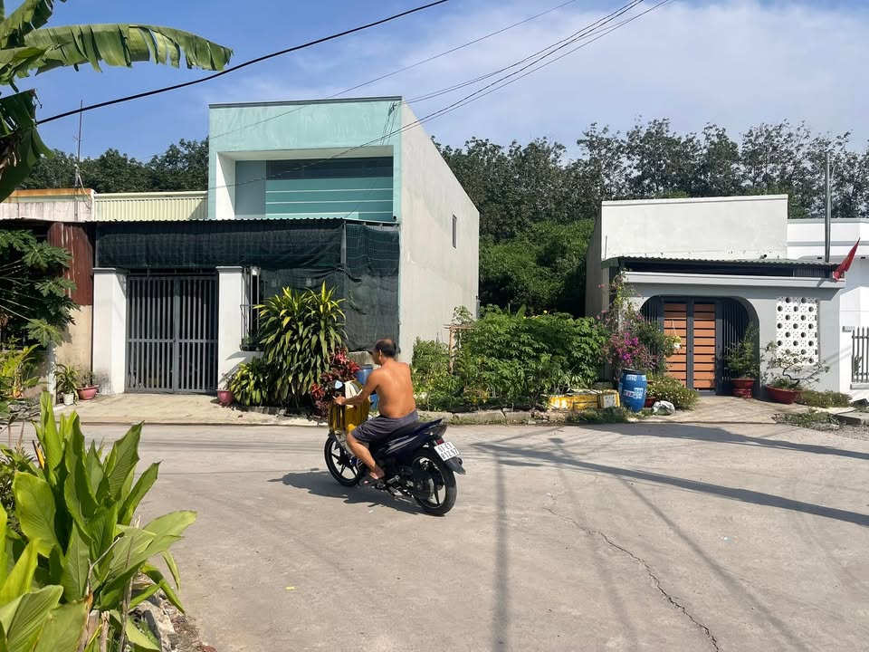 Đất thổ cư Phú Chánh 100m² giá 1.9 tỷ - Cơ hội đầu tư tuyệt vời!