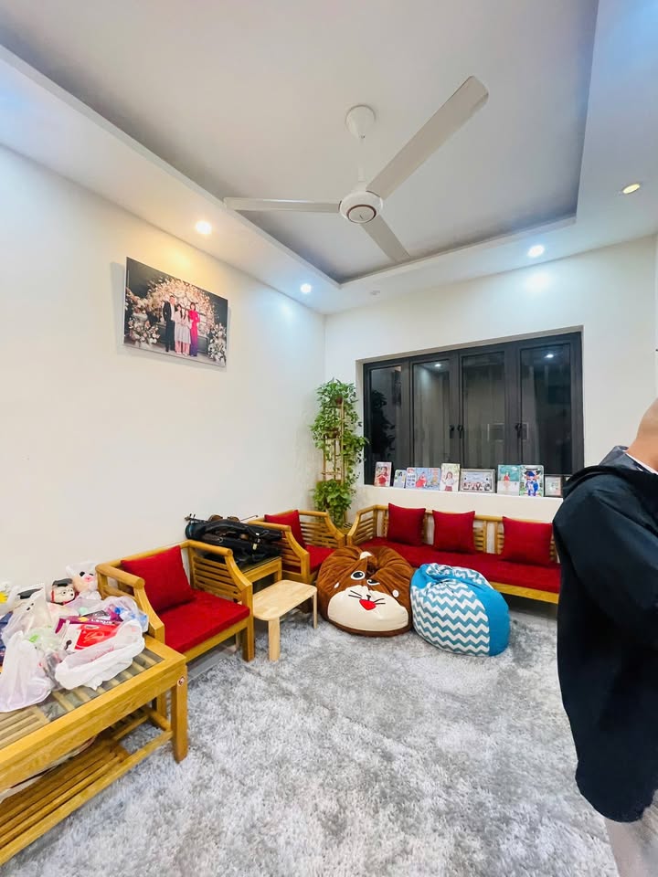 Cho thuê nhà riêng tại Hào Nam, Đống Đa 60m² giá 17.5 triệu - Nhà đẹp, full đồ!