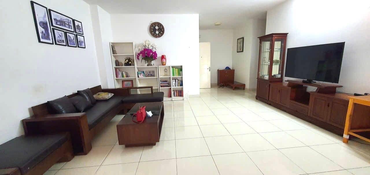 Chung cư HH Gia Thụy Long Biên 75m² giá 10.5 triệu - Nhà thoáng, đầy đủ tiện ích!