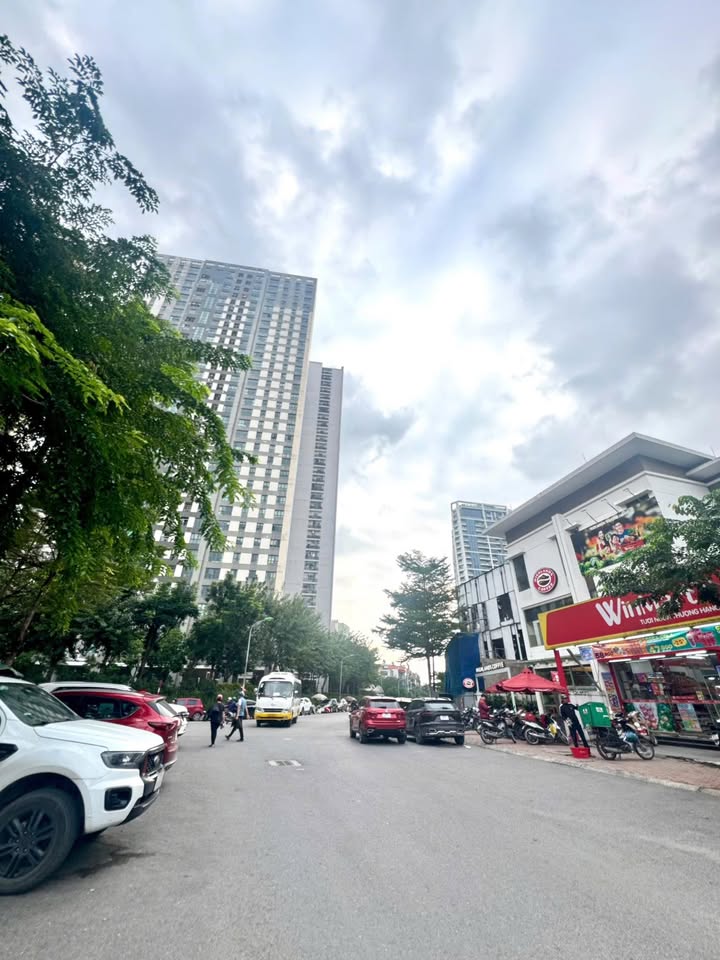 Cho thuê mặt bằng 120m² tại Khu Hoàng Thành, Mỗ Lao - Văn phòng lý tưởng cho doanh nghiệp!