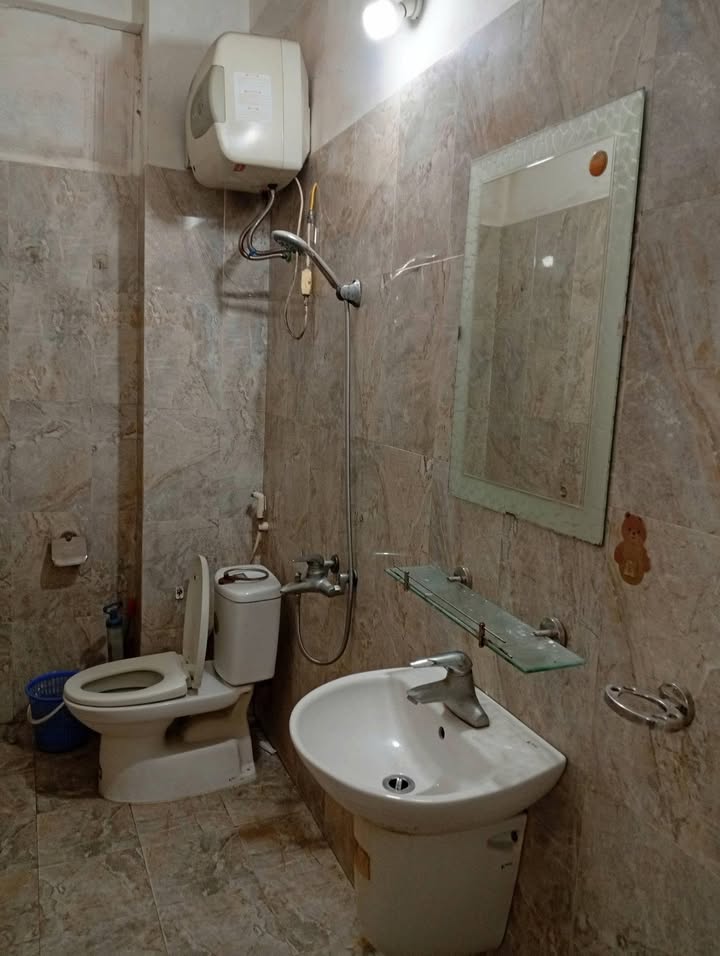 Nhà riêng 3 tầng tại Thanh Xuân 22m² giá 6.7 triệu - Điện nước riêng biệt