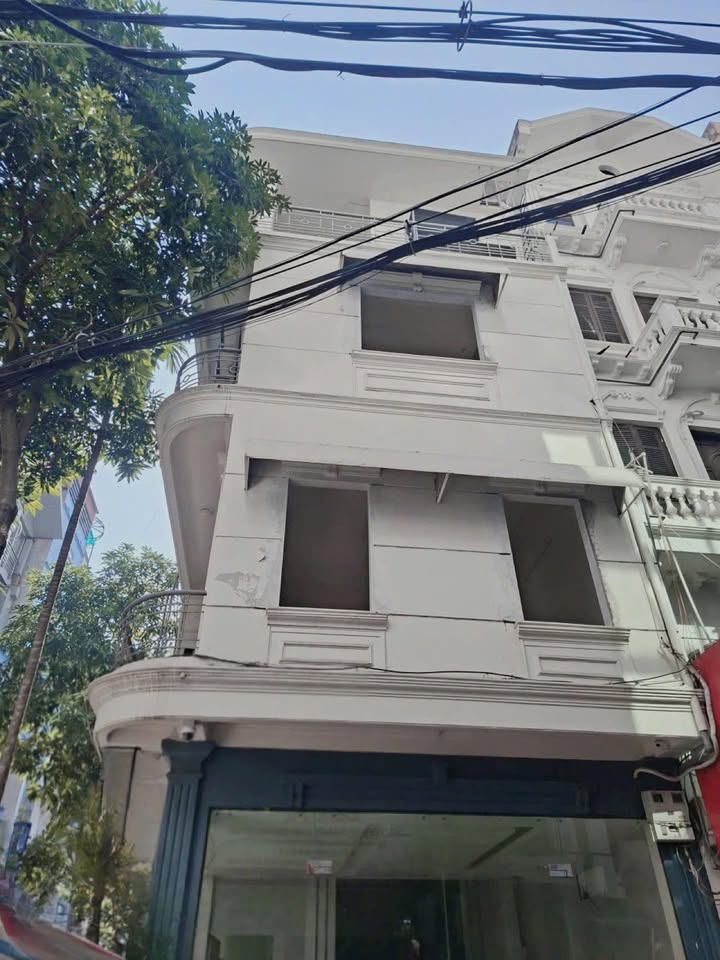 Nhà nguyên căn đường Mạc Thái Tổ, Cầu Giấy 65m² giá 40 triệu - Phù hợp hộ gia đình hoặc văn phòng