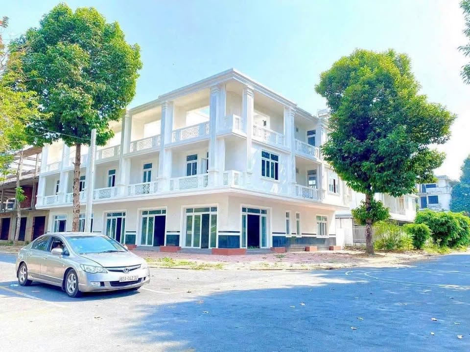Nhà phố Mekong City Bình Minh 95m² giá 799 triệu - Sẵn sàng vào ở ngay!