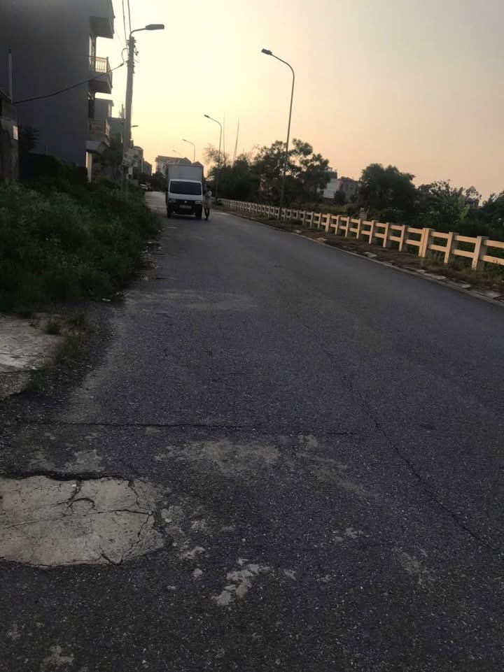 Đất đấu giá khu phố Tiền Trong, Khắc Niệm 75m² giá 4 tỷ - Sổ đỏ chính chủ!