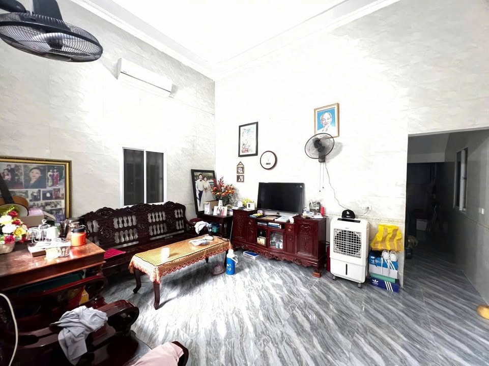 Nhà 2 tầng Nguyễn Quốc Trị 73m² giá 4 tỷ - Đường ô tô tránh nhau!