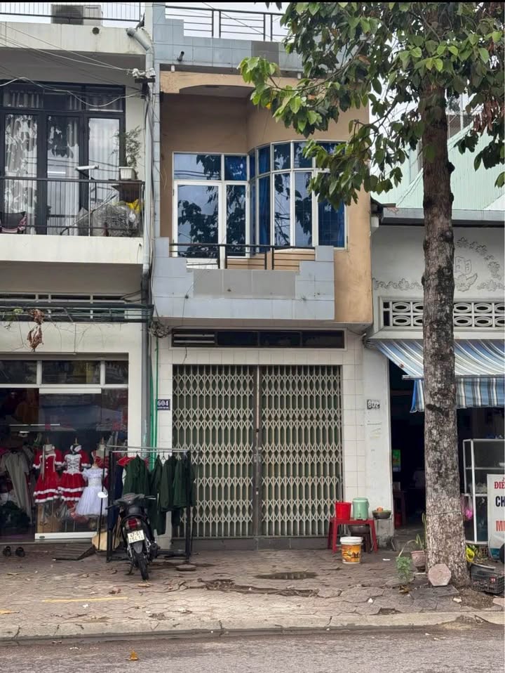 Nhà mặt tiền Nguyễn Thái Học, Quy Nhơn 51m² giá 6 tỷ - Cơ hội đầu tư tuyệt vời!