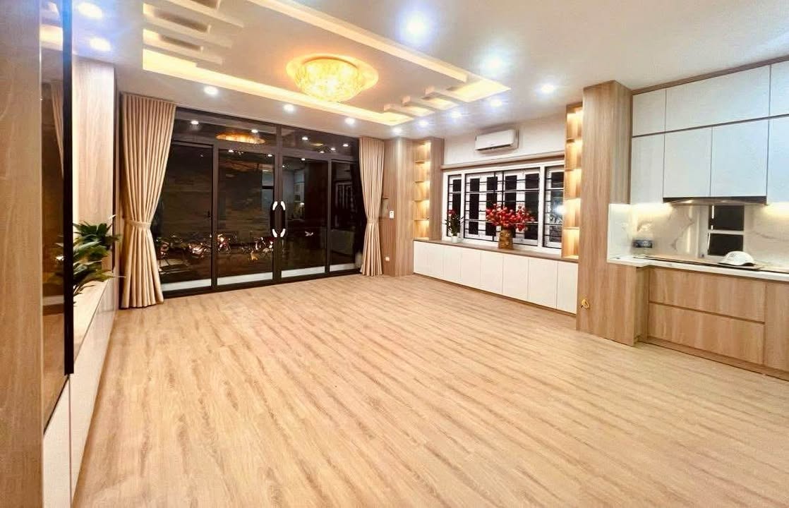 Nhà riêng Cầu Giấy, Hà Nội 34m² giá 9 tỷ - Vị trí đẹp, sẵn sàng vào ở!