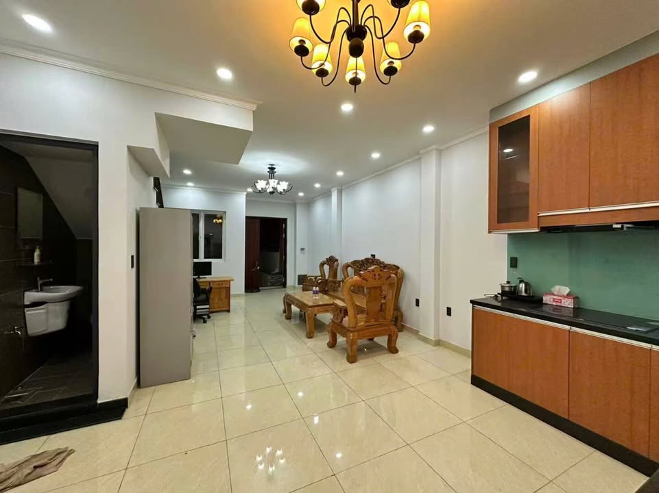 Nhà phố liền kề SUNCASA VSIP 2 Tân Uyên 300m² giá 3.3 tỷ - Chính chủ bán gấp!