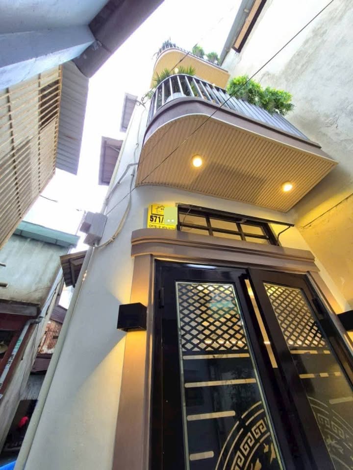 Nhà đẹp Hẻm 571 CMT8, Quận 10, 60m², Giá 3.85 tỷ - Full nội thất!