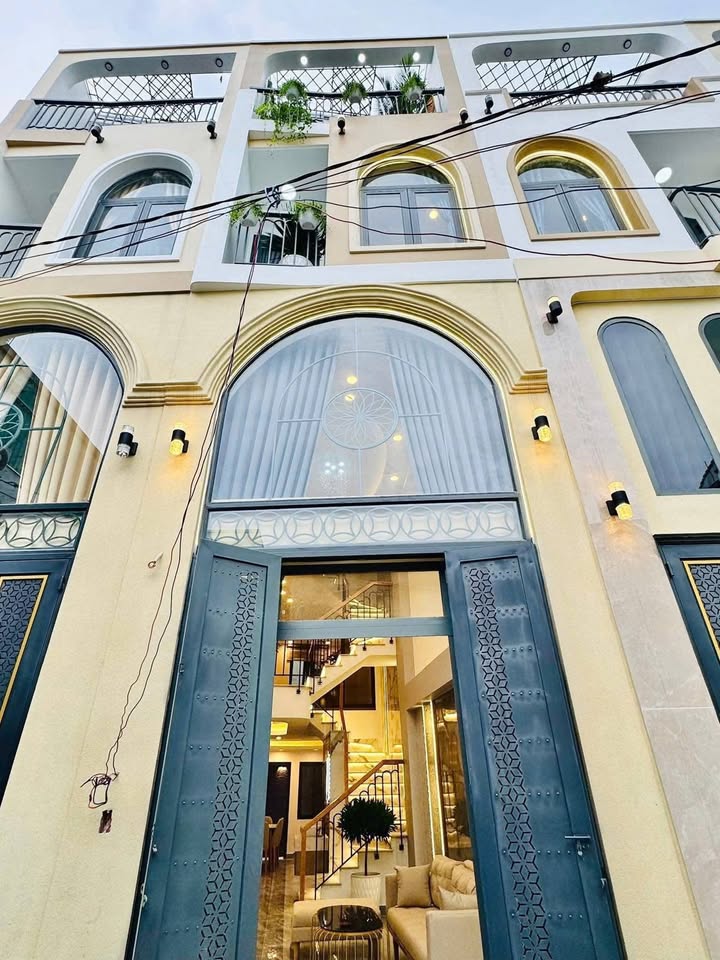 Nhà đẹp Phạm Văn Chiêu 39m² giá 6.1 tỷ - Sẵn sàng vào ở ngay!