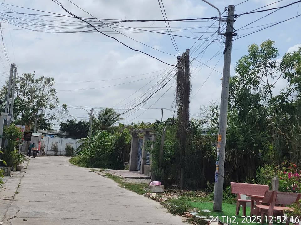 Nhà bán hẻm Nguyễn Huệ, Sóc Trăng 264m² - Nhà còn mới 80%!