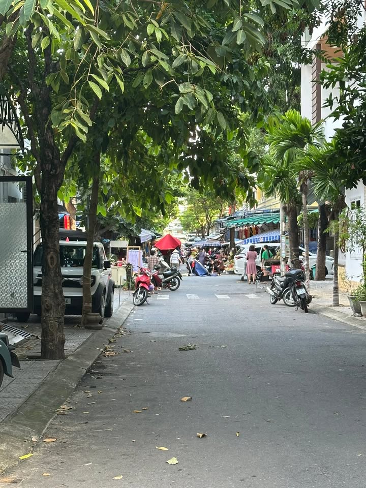 Nhà 3 tầng lô góc 2 mặt tiền Mỹ Đa Đông 110m² giá 15.x tỷ - Cơ hội đầu tư hấp dẫn!