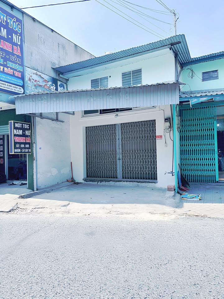 Nhà bán chính chủ quận 12, 32m² giá chỉ 1.6 tỷ - Đường Song Hành thuận tiện!