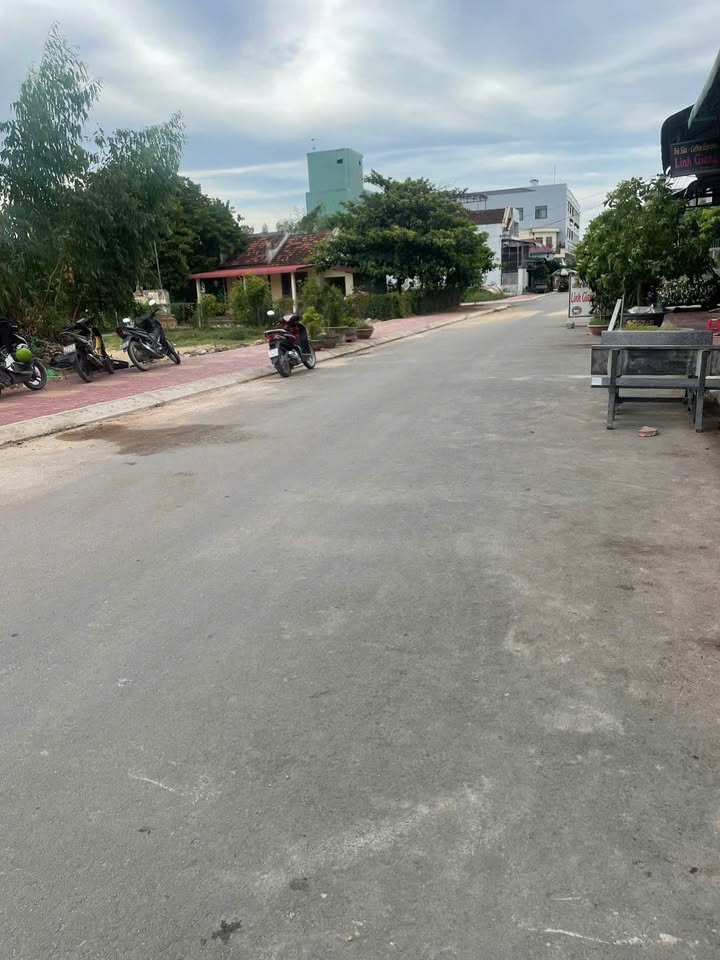 Đất Tái định cư Diêu Trì 83m² giá 1.7 tỷ - Nhiều tiện ích xung quanh!