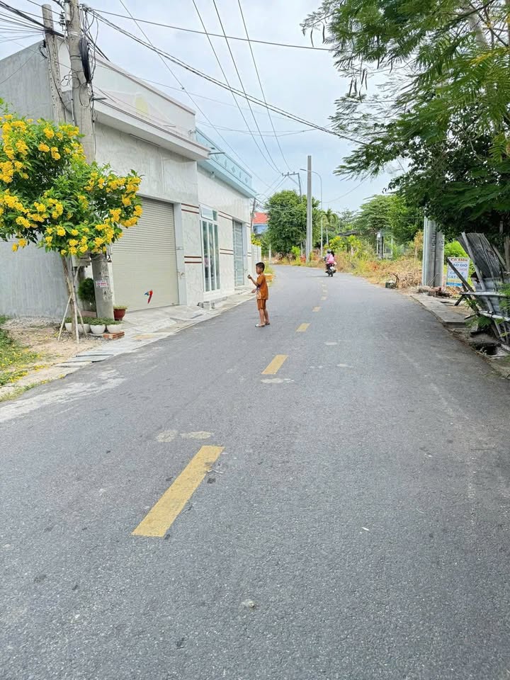 Đất nền Long Hải 111m² giá 1.75 tỷ - Lô góc 2 mặt tiền chỉ 1km ra biển!