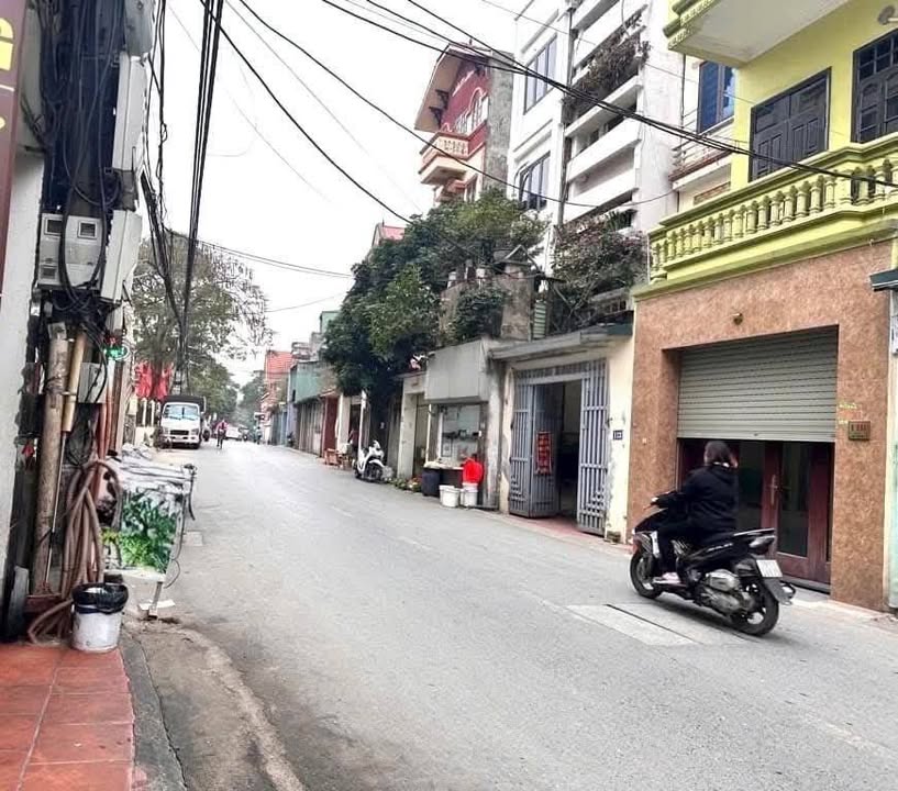 Nhà 5 tầng Trạm Trôi 34m² giá chỉ 4 tỷ - Cơ hội hiếm có!