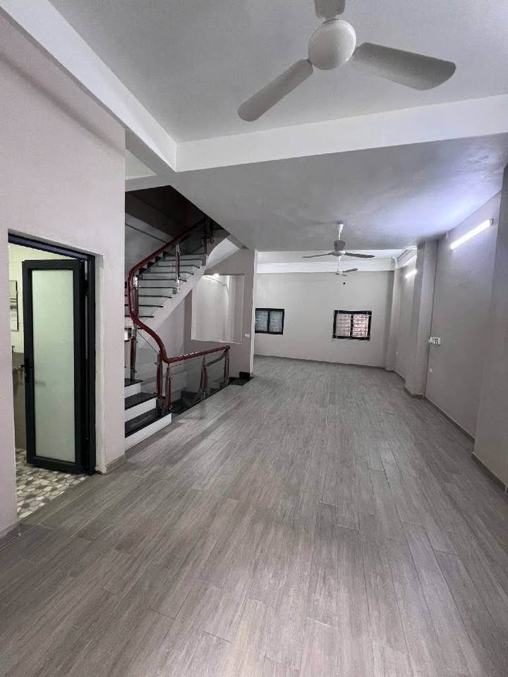 Nhà 4 tầng Lạc Long Quân, Tây Hồ 60m² giá thỏa thuận - Sổ vuông đẹp, cất két!