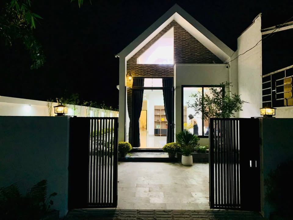 Nhà cho thuê tại Kiệt ô tô Tam Thái, 200m² giá 7.5 triệu - Sẵn sàng vào ở ngay!