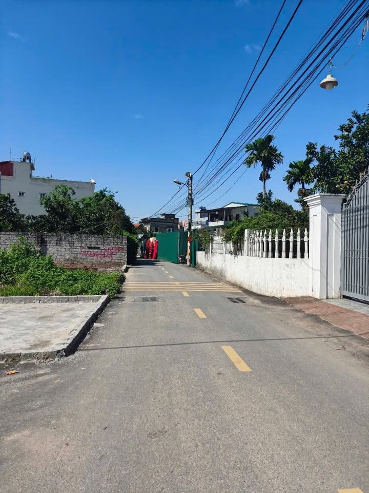 Đất nền Chương Dương 65.8m² giá chỉ 6 triệu - Đường thông ô tô vào tận nơi!