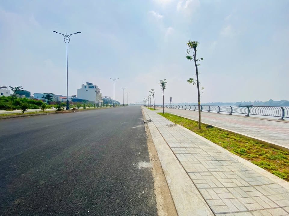 Đất mặt tiền đường Bờ Kè, phường Bửu Long, 63m² giá 5 tỷ - Đầu tư sinh lời tốt!