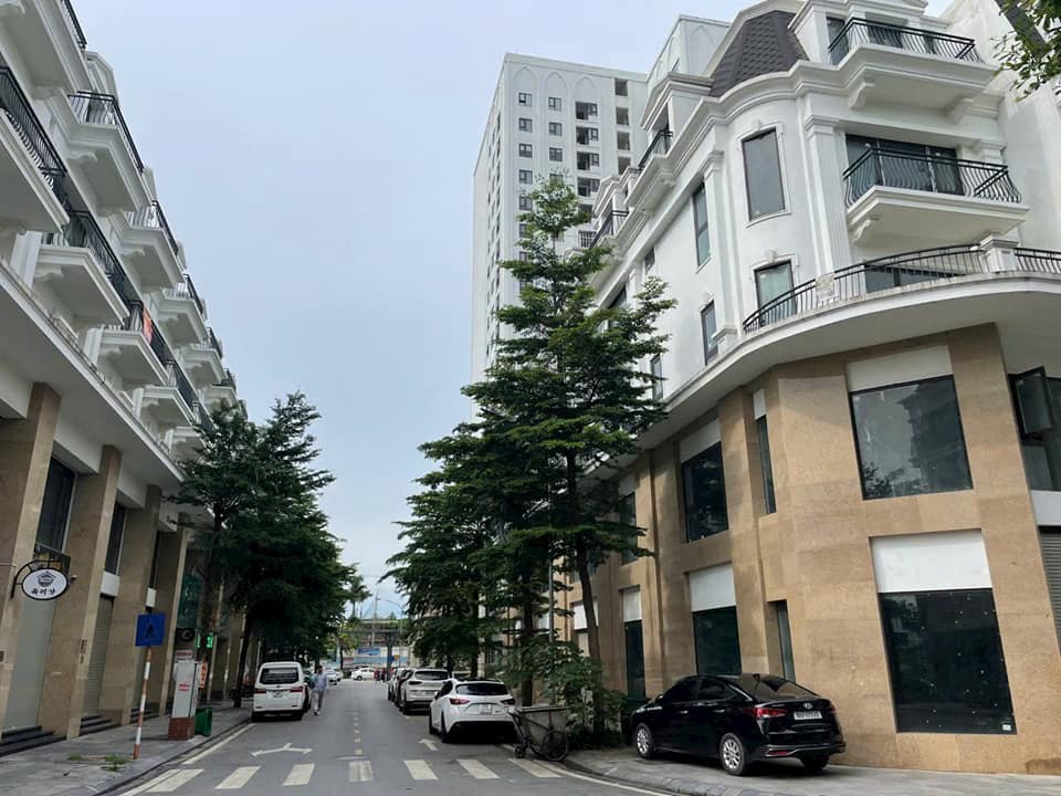 Nhà phố góc 120m² tại The City Light Vĩnh Yên - Kinh doanh tuyệt vời chỉ 11 tỷ!