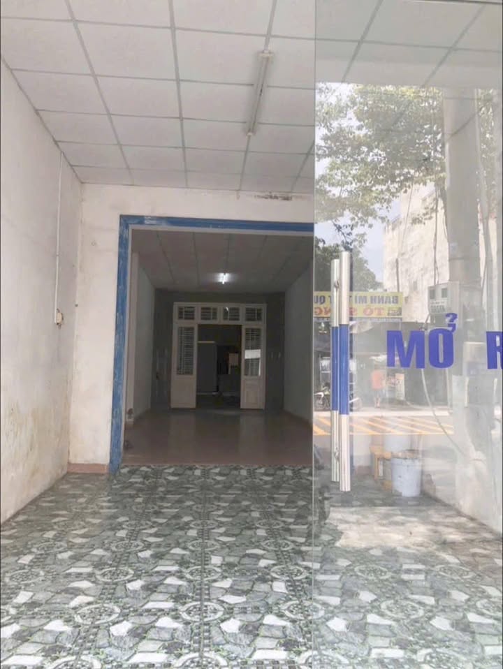 Nhà mặt tiền cho thuê tại Phú Thọ, Thủ Dầu Một - 15 triệu/tháng, không gian rộng rãi!