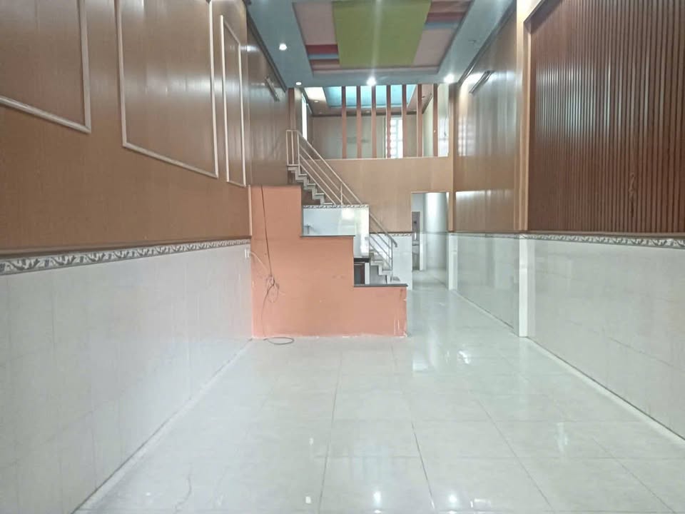 Nhà mặt tiền Hồ Văn Cống, Tương Bình Hiệp 2PN giá 5.5 triệu - Kinh doanh thuận lợi!