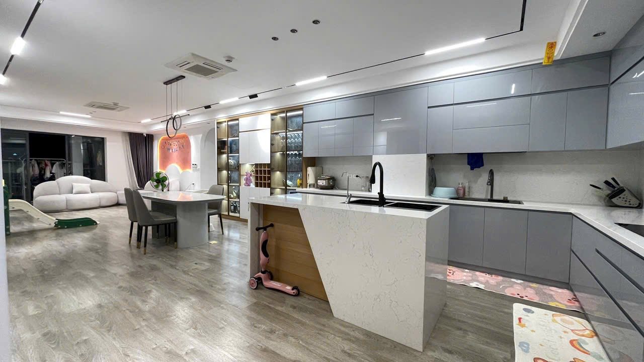 Căn hộ HPC Landmark 105 Tố Hữu 143m² giá 10 tỷ - Căn góc siêu thoáng, full nội thất