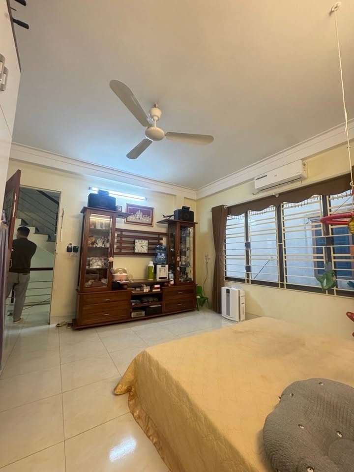 Nhà Phù Đổng Gia Lâm 50m² giá 5.7 tỷ - Không thể bỏ lỡ!