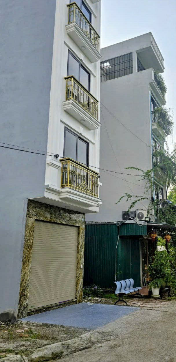 Nhà mặt đường Quang Lai, Văn Điển, 33m², giá 12.5 tỷ - Đầu tư kinh doanh sinh lời!