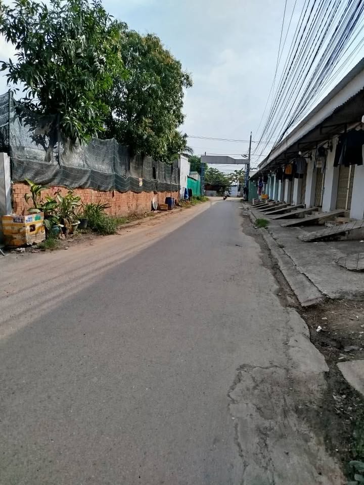 Nhà phố Đức Hòa Long An 75m² giá 2.5 tỷ - Sổ hồng riêng, chính chủ bán!