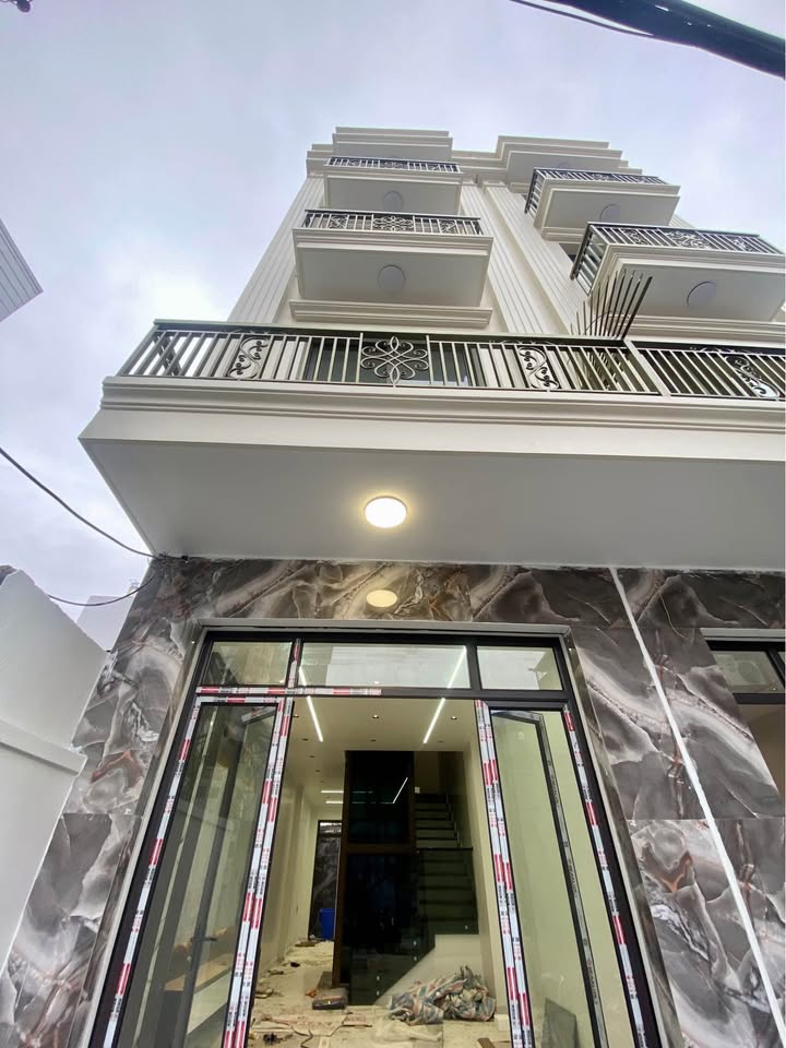 Nhà mới xây 72m² khu Thiên Lôi, Lê Chân giá 6.8 tỷ - Hướng Đông Nam, sẵn sàng vào ở!