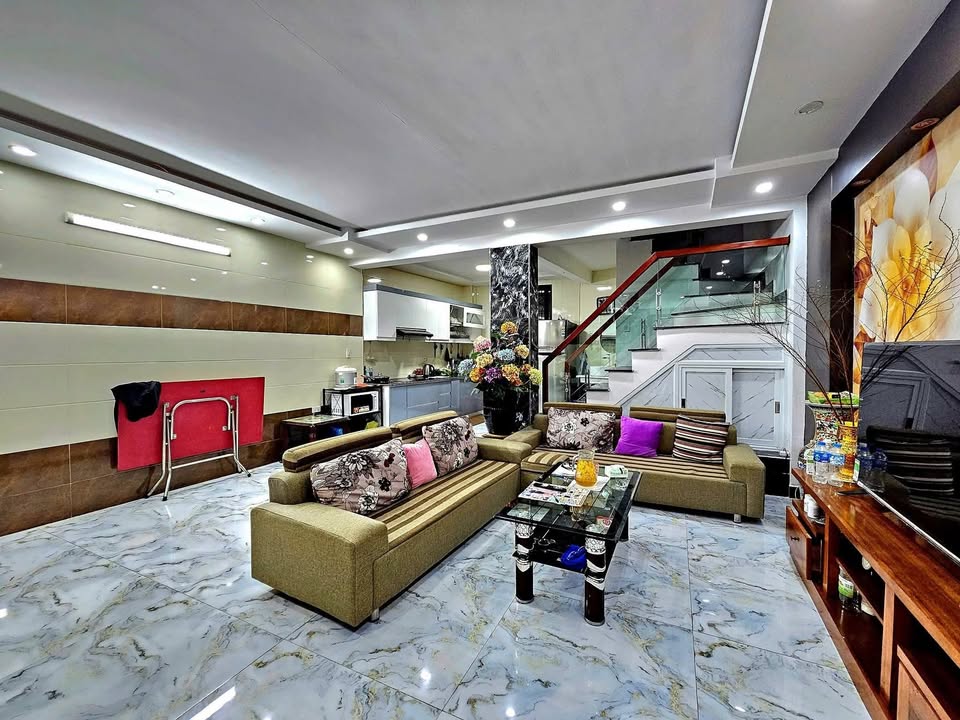 Nhà 4 tầng Tô Hiệu, Hải Phòng 43.8m² giá 2.7 tỷ - Đầu tư sinh lời!