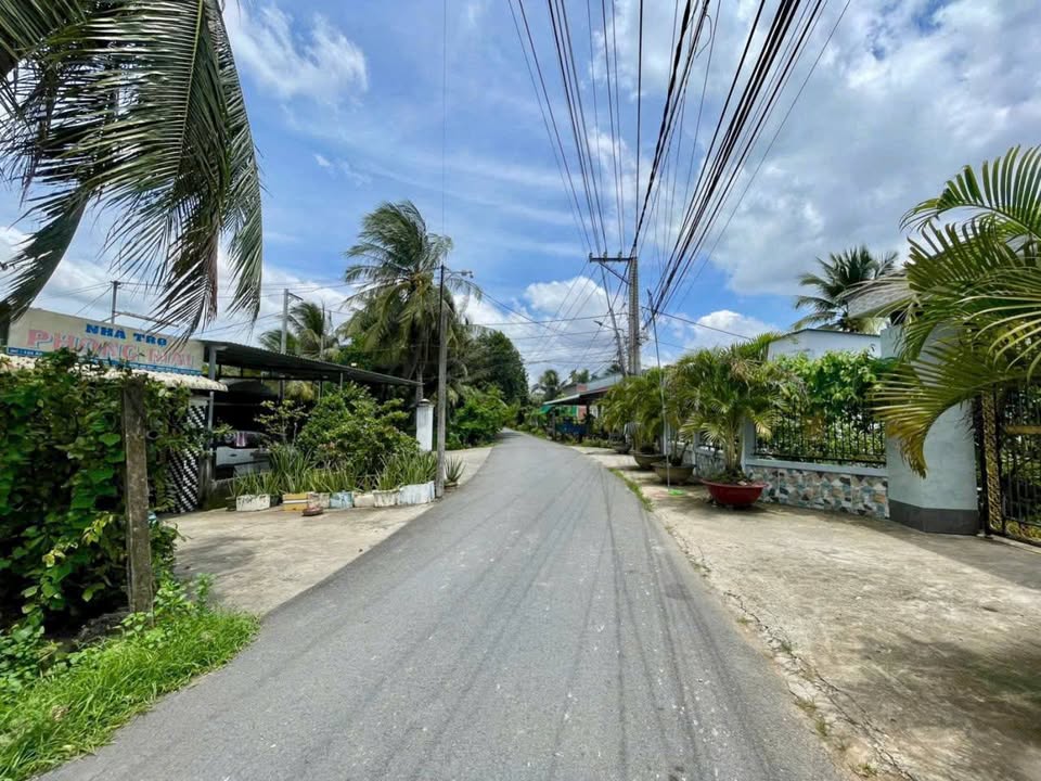 Đất nền mặt tiền đường ĐH92E, Đạo Thạnh, 150m² - Giá chỉ 1 tỷ thương lượng!