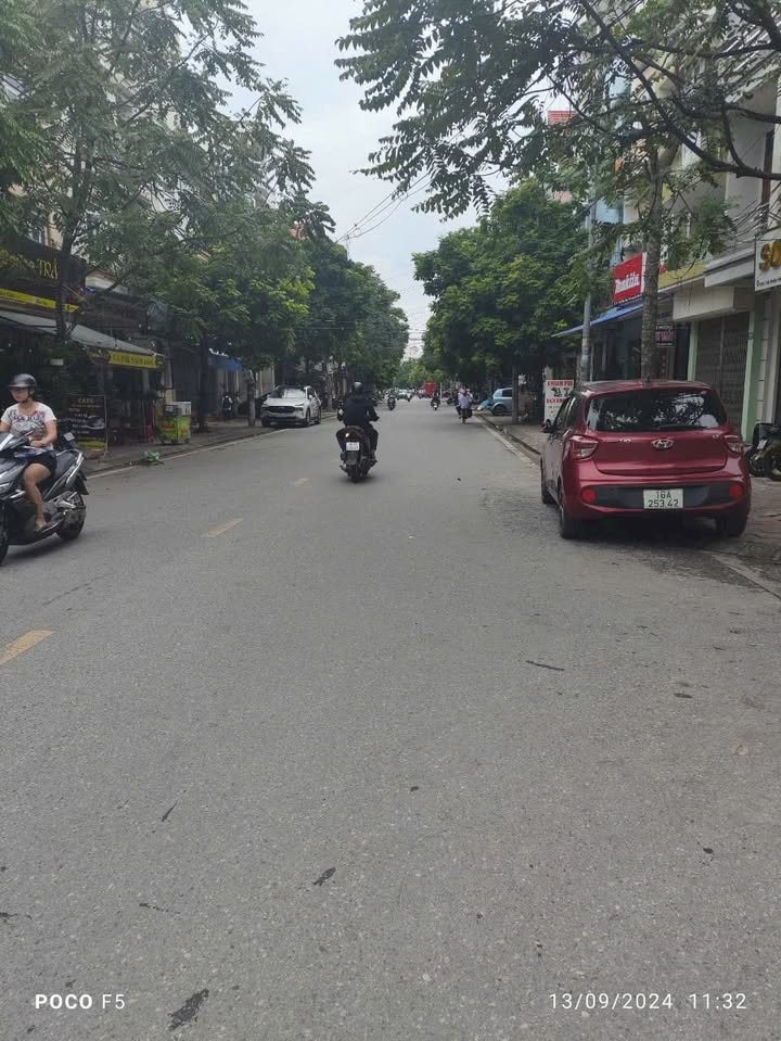 Bán đất mặt đường Trần Thánh Tông, Nam Định 64m² giá 5 tỷ - Kinh doanh sầm uất!