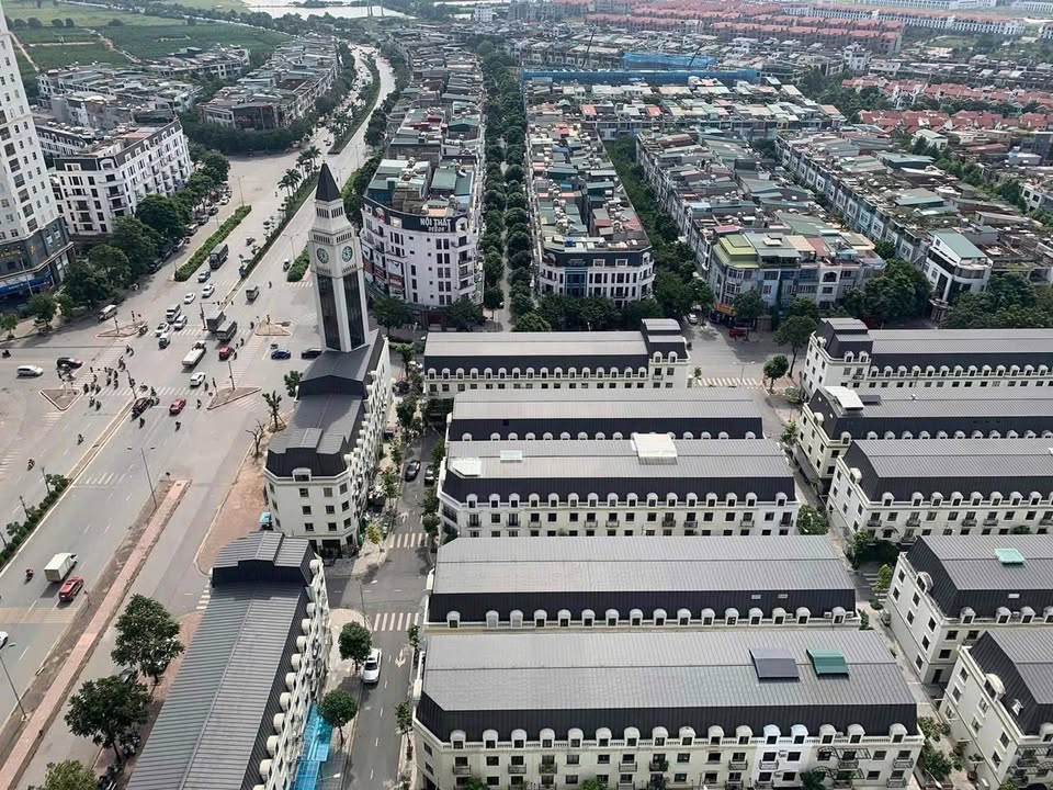 Townhouse Phú La, Hà Đông 77m² giá 17 tỷ - Vị trí đắc địa, kinh doanh thuận lợi!